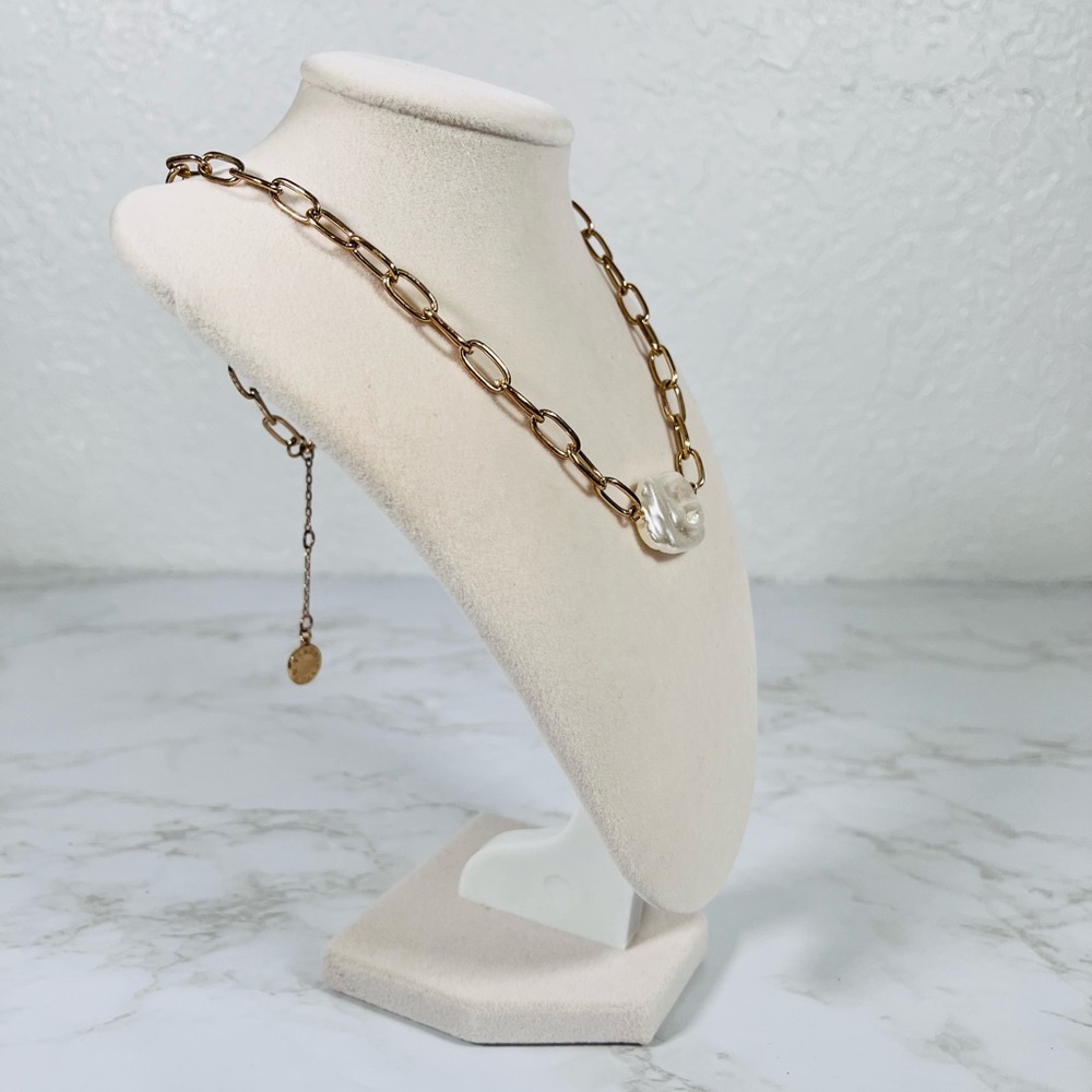 Gold Chain With Pearl Necklace - Picture 4 of 9